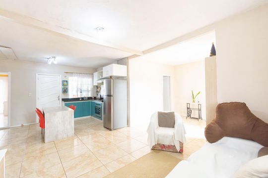Casa à venda com 3 quartos, 120m² em Olaria, Canoas