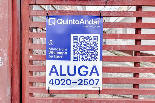 Plaquinha de casa para alugar com 2 quartos, 100m² em Vila Gomes Cardim, São Paulo