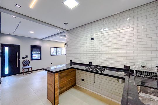 Cozinha de casa para alugar com 2 quartos, 100m² em Vila Gomes Cardim, São Paulo