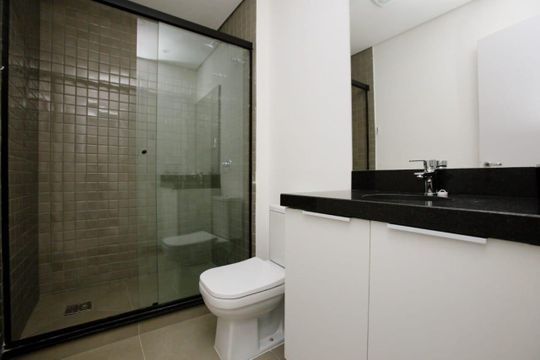 Banheiro  de apartamento para alugar com 1 quarto, 22m² em Centro Histórico, Porto Alegre