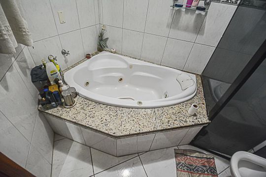 Banheiro da Suíte 3 de casa para alugar com 4 quartos, 225m² em Nova Petrópolis, São Bernardo do Campo