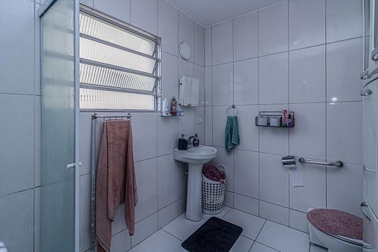 banheiro social_1 de apartamento à venda com 2 quartos, 111m² em Aclimação, São Paulo