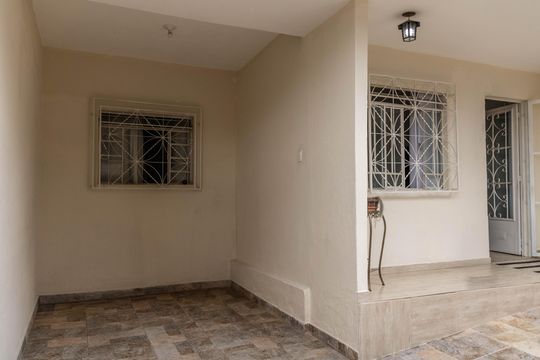 Garagem de casa à venda com 3 quartos, 174m² em Salgado Filho, Belo Horizonte