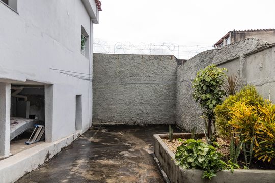 Quintal de casa à venda com 3 quartos, 174m² em Salgado Filho, Belo Horizonte