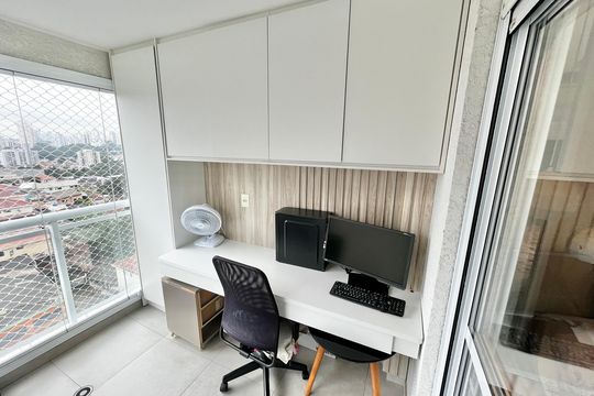 Varanda Quarto Suíte de apartamento à venda com 2 quartos, 74m² em Santana, São Paulo