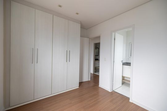 Suite de apartamento para alugar com 3 quartos, 69m² em Jardim Graziela, Barueri