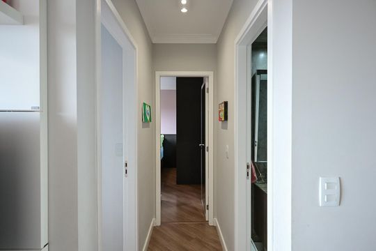 Corredor de apartamento à venda com 2 quartos, 48m² em Vila Andrade, São Paulo