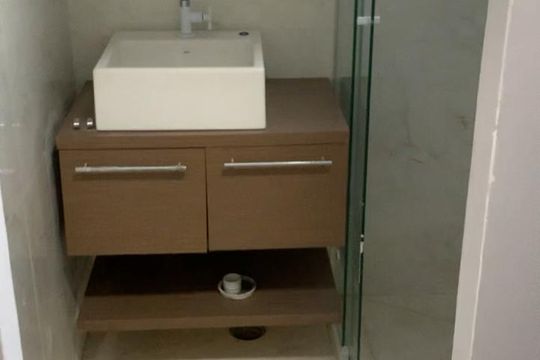 Banheiro de apartamento à venda com 1 quarto, 33m² em Centro Histórico de São Paulo, São Paulo