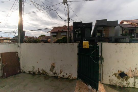 Vista da Sala de casa à venda com 2 quartos, 240m² em Piratininga, Niterói