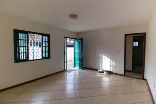 Sala de casa à venda com 2 quartos, 240m² em Piratininga, Niterói