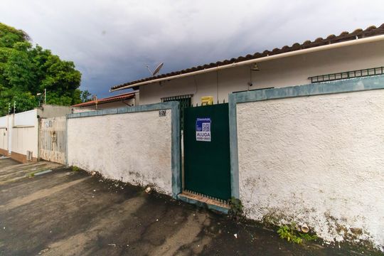 Plaquinha de casa à venda com 2 quartos, 240m² em Piratininga, Niterói