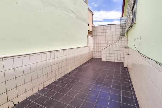 Área comum de casa à venda com 3 quartos, 135m² em Vista Alegre, Rio de Janeiro