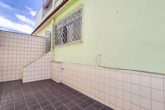 Área comum de casa à venda com 3 quartos, 135m² em Vista Alegre, Rio de Janeiro