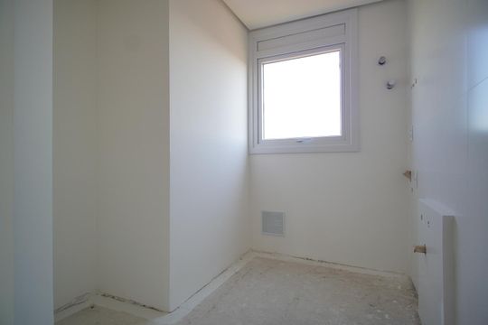 Cozinha de apartamento à venda com 3 quartos, 175m² em Vila Ipiranga, Porto Alegre