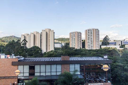 Vista do Quarto 2 de apartamento à venda com 2 quartos, 58m² em Centro de Apoio I (alphaville), Santana de Parnaíba