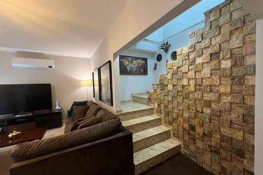 Casa à venda com 4 quartos, 600m² em Jacarepaguá, Rio de Janeiro