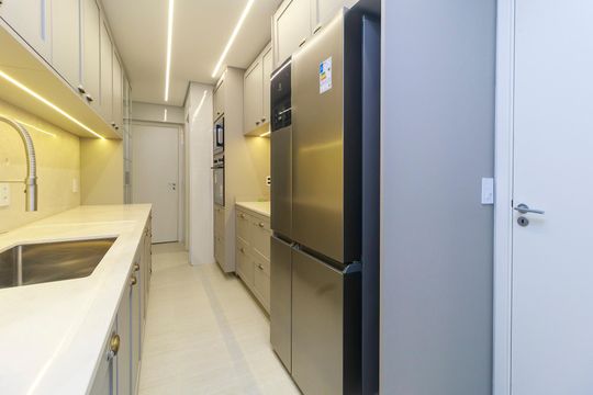 Cozinha de apartamento para alugar com 3 quartos, 162m² em Chácara Santo Antônio (zona Sul), São Paulo