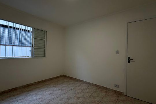 Casa para alugar com 2 quartos, 170m² em Jardim Arpoador, São Paulo