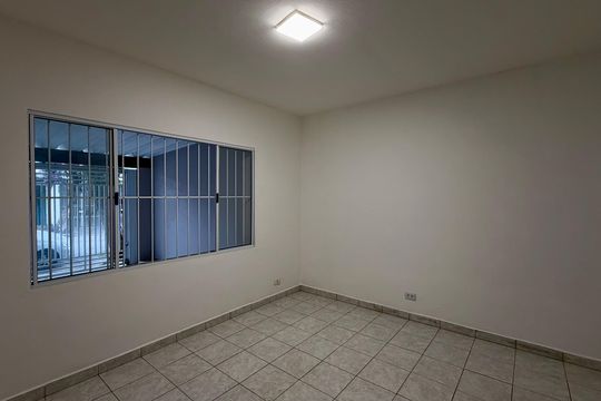 Casa para alugar com 2 quartos, 170m² em Jardim Arpoador, São Paulo