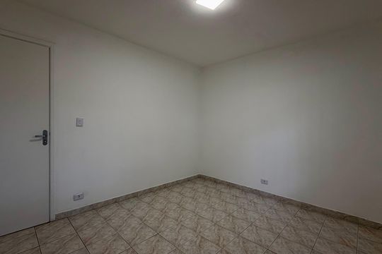 Casa para alugar com 2 quartos, 170m² em Jardim Arpoador, São Paulo