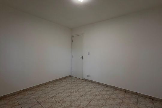 Casa para alugar com 2 quartos, 170m² em Jardim Arpoador, São Paulo