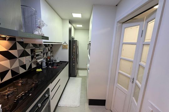 Cozinha de apartamento à venda com 3 quartos, 120m² em Santa Teresinha, São Paulo
