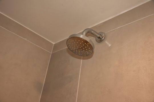 Banheiro de kitnet/studio para alugar com 1 quarto, 28m² em Vila Clementino, São Paulo
