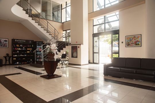 Hall de entrada/Recepção  de kitnet/studio para alugar com 1 quarto, 28m² em Vila Clementino, São Paulo