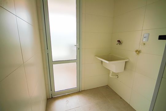 Área de Serviço de apartamento para alugar com 1 quarto, 50m² em Balneario Flórida, Praia Grande