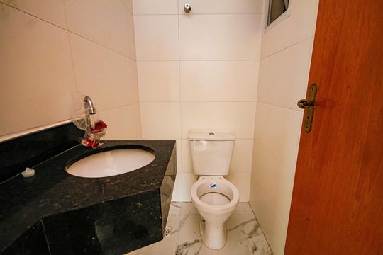 Banheiro Social de apartamento para alugar com 1 quarto, 50m² em Balneario Flórida, Praia Grande