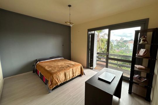 Casa à venda com 4 quartos, 354m² em Guarani, Novo Hamburgo
