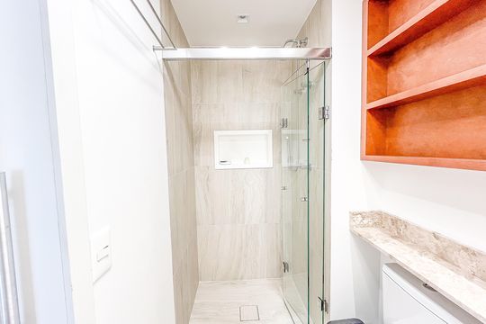 Banheiro de apartamento para alugar com 1 quarto, 34m² em Perdizes, São Paulo