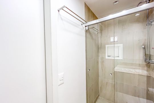 Banheiro de apartamento para alugar com 1 quarto, 34m² em Perdizes, São Paulo