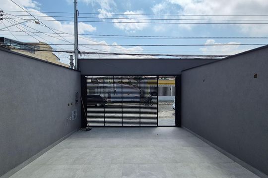 Garagem de casa à venda com 3 quartos, 150m² em Jardim Santo Alberto, Santo André