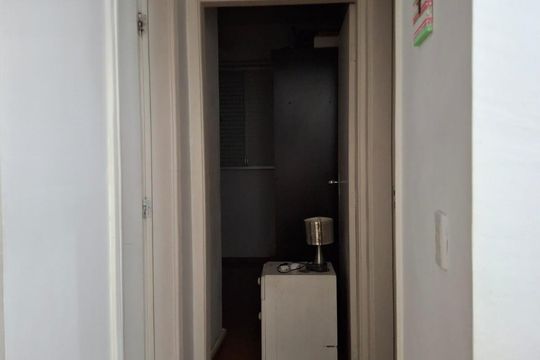 Corredor de apartamento à venda com 3 quartos, 80m² em Itaim Bibi, São Paulo