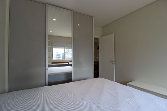 Quarto Suíte de apartamento à venda com 1 quarto, 57m² em Vila Olímpia, São Paulo