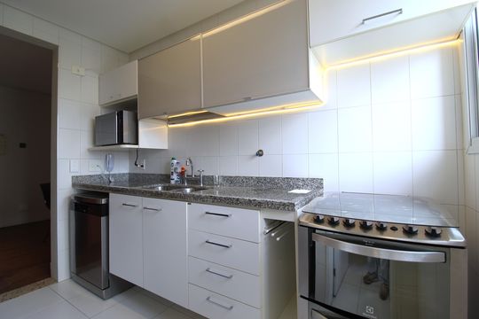 Cozinha e Área de Serviço de apartamento à venda com 1 quarto, 57m² em Vila Olímpia, São Paulo