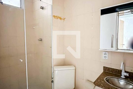 Banheiro de apartamento à venda com 2 quartos, 50m² em Lauzane Paulista, São Paulo