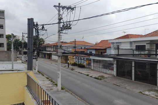 Área externa de casa à venda com 3 quartos, 201m² em Vila Nivi, São Paulo