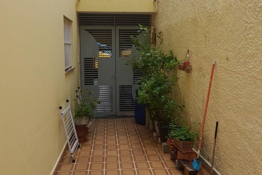 Área externa de casa à venda com 3 quartos, 201m² em Vila Nivi, São Paulo