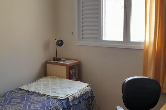 Quarto de casa à venda com 3 quartos, 201m² em Vila Nivi, São Paulo