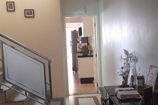 Sala de casa à venda com 3 quartos, 201m² em Vila Nivi, São Paulo