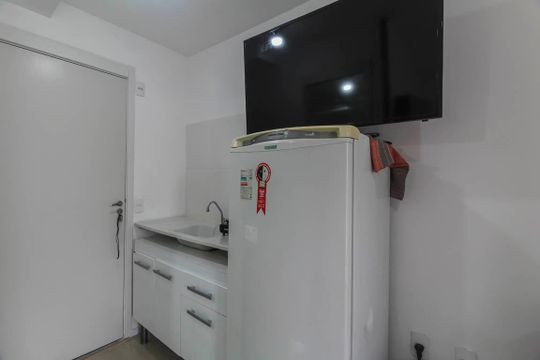 Kitnet/Studio para alugar com 1 quarto, 15m² em Vila Santa Clara, São Paulo