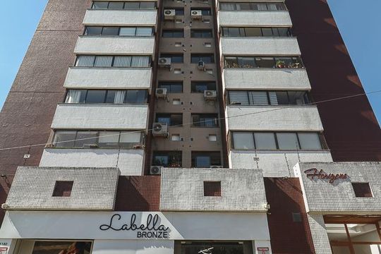 Fachada de apartamento para alugar com 2 quartos, 75m² em Chácara das Pedras, Porto Alegre