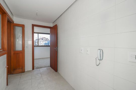Cozinha de apartamento para alugar com 2 quartos, 75m² em Chácara das Pedras, Porto Alegre