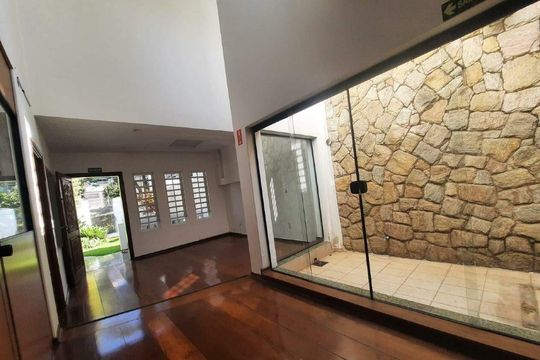 Casa para alugar com 10 quartos, 500m² em Jardim Chapadão, Campinas