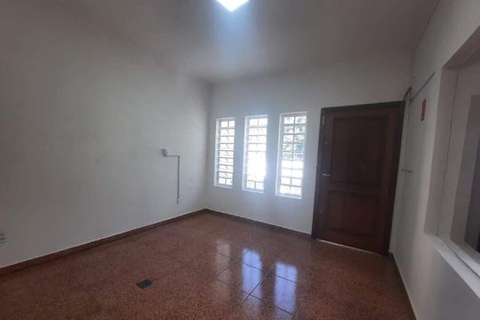 Casa para alugar com 10 quartos, 500m² em Jardim Chapadão, Campinas
