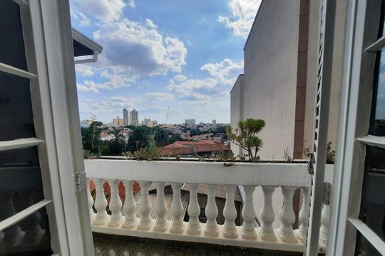Casa para alugar com 10 quartos, 500m² em Jardim Chapadão, Campinas
