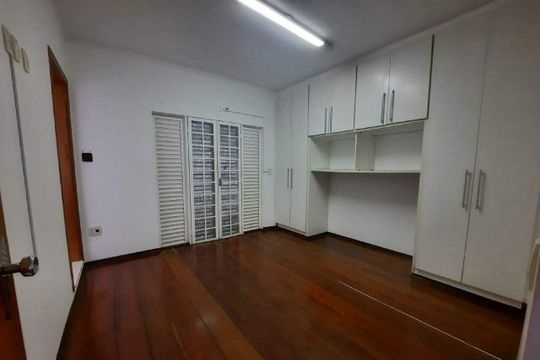 Casa para alugar com 10 quartos, 500m² em Jardim Chapadão, Campinas