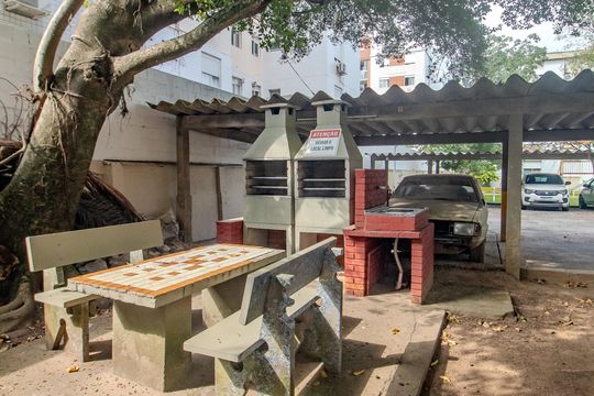 Área comum - Churrasqueira de apartamento à venda com 2 quartos, 70m² em Cavalhada, Porto Alegre